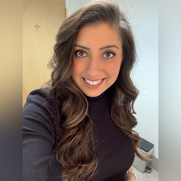 Meet your Posher, Sara - Picture 2 of 2